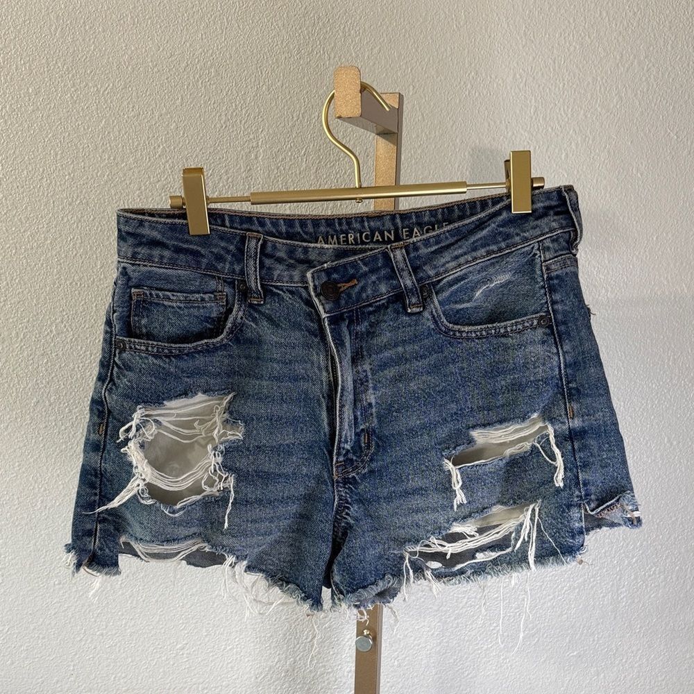 American Eagle Outfitters -Mom short- Distressed Blue Denim Shorts- 8